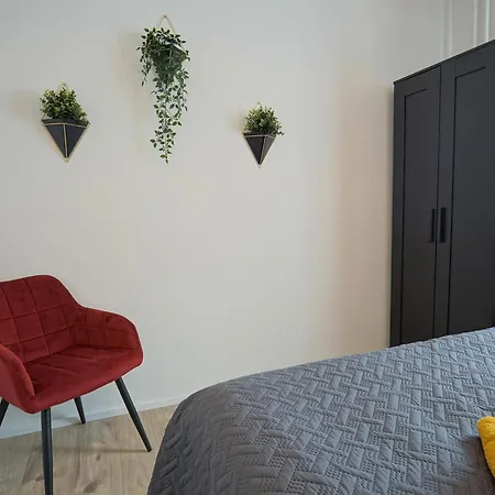 Διαμέρισμα Hogulu - 3 - Raum - App 26 Mit Balkon In Der Naehe Der Jahrtausendbruecke *