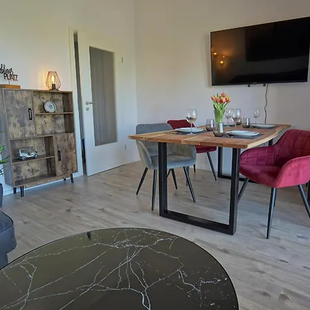 公寓 Hogulu - 3 - Raum - App 26 Mit Balkon In Der Naehe Der Jahrtausendbruecke *