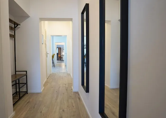 Hogulu - 2 - Raum - App 26 Mit Balkon In Der Naehe Der Jahrtausendbruecke * Brandenburg (Brandenburg an der Havel)